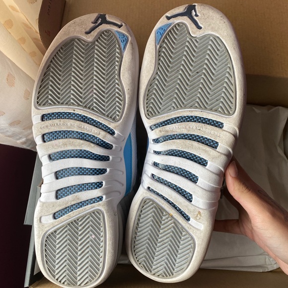 Jordan 12s university blue - Picture 2 of 4